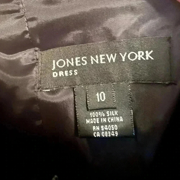 🖤”Jones New York” 100% Silk Black Midi Formal Beaded and Pleated Dress Size 10 - Picture 11 of 17